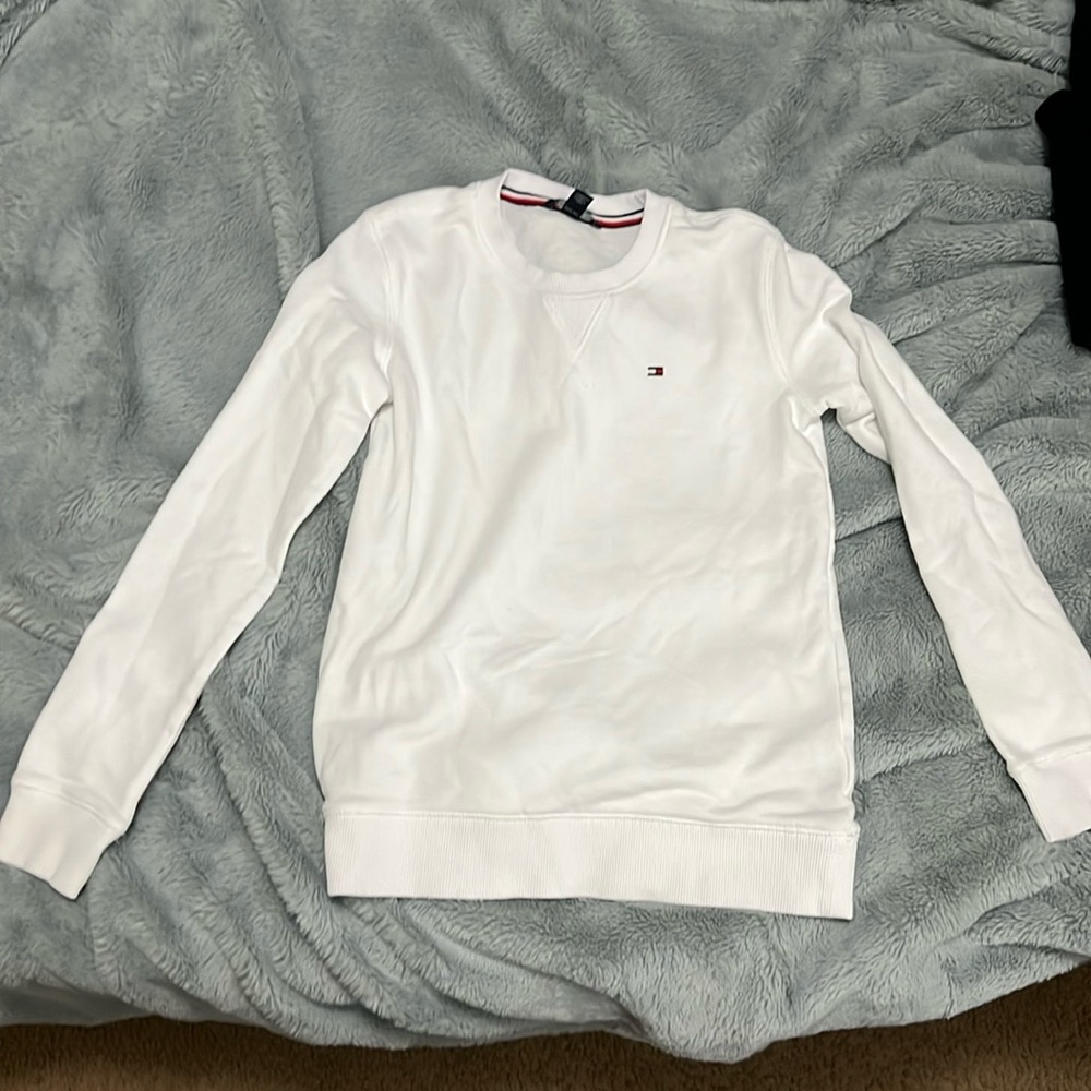 LIKE NEW Tommy Hilfiger white sweatshirt!